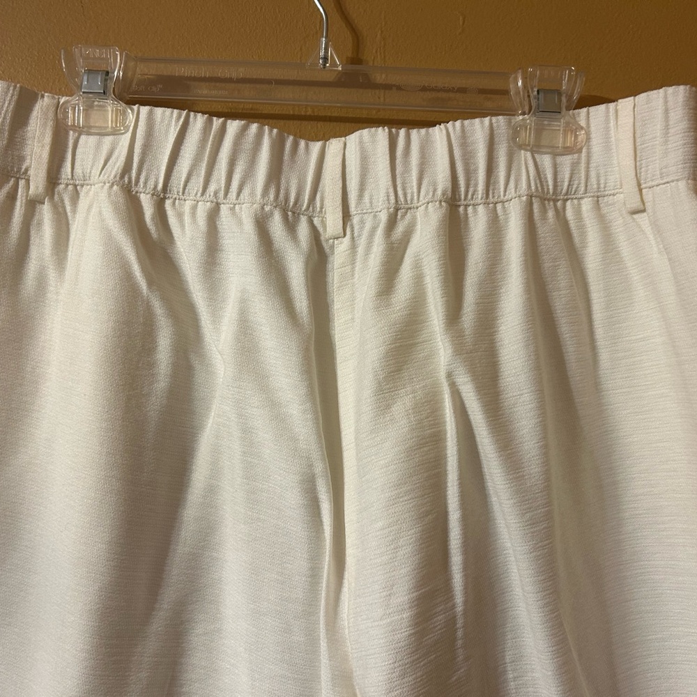 Capri length slacks - Picture 3 of 8